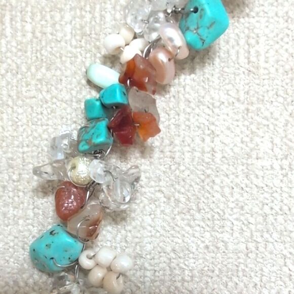 Elegant Hand Crafted 18" Multicolor Coastal Beaded Necklace - Picture 4 of 9